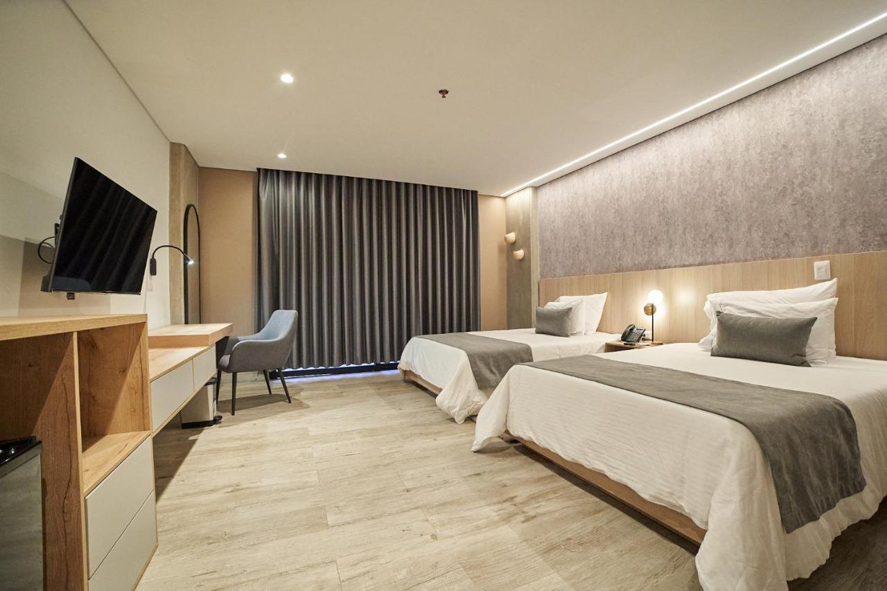 Eutopiq Hotel Medellín Esterno foto